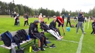 Viron joukkueen alle 15-vuotiaiden poikien osallistujia keskittymässä pituushyppykisaan.