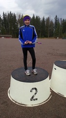 Vauhdin Aliisa Keskinen juoksi itsensä hienosti toiseksi T10-sarjan maastojuoksussa.