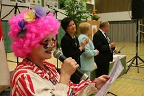 Toijalan Vauhdin 100-vuotisjuhla - Juontaja klovni