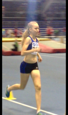 Anniina Mahkonen juoksi itsensä toiseksi Pyrinnön hallikilpailussa.