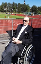 Eeles Landström sai urallaan voimaa ajatellessaan Toijalan urheilukenttää ja sieltä näkyvää kirkon tornia. Kuva: Heidi Hidén-Knuutila.