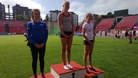 Wilma Salo vasemmalla kolmatta kertaa palkintojen jaossa.
